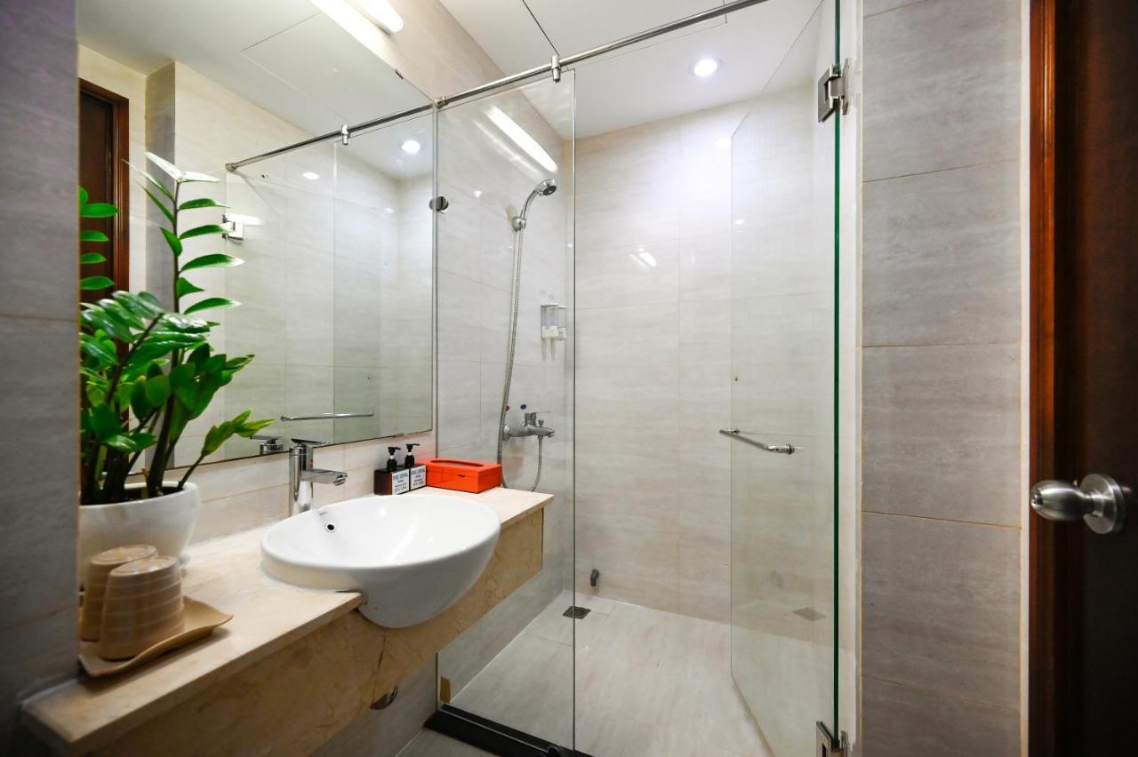 Pearl Central Hotel- Near Nguyen Hue Street Хошимин Экстерьер фото